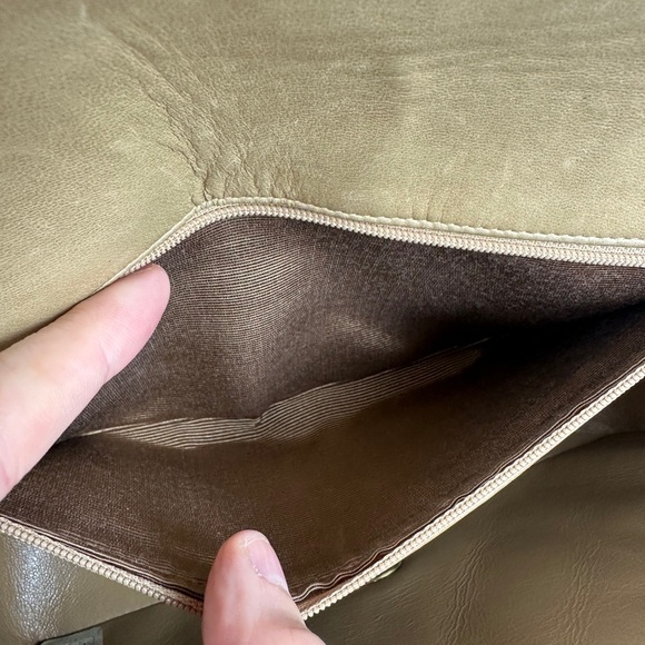 CHANEL DIANA FLAP BAG MEDIUM GHW - Picture 11 of 15